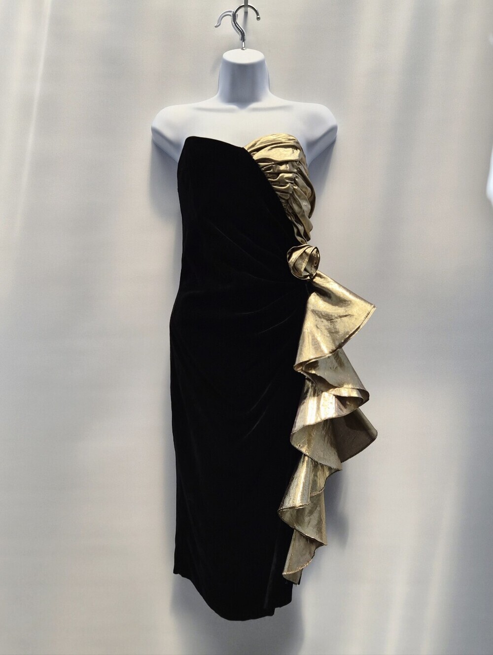 Vintage 80s Gunne Sax Jessica McClintock Black Velvet Gold Lame Dress